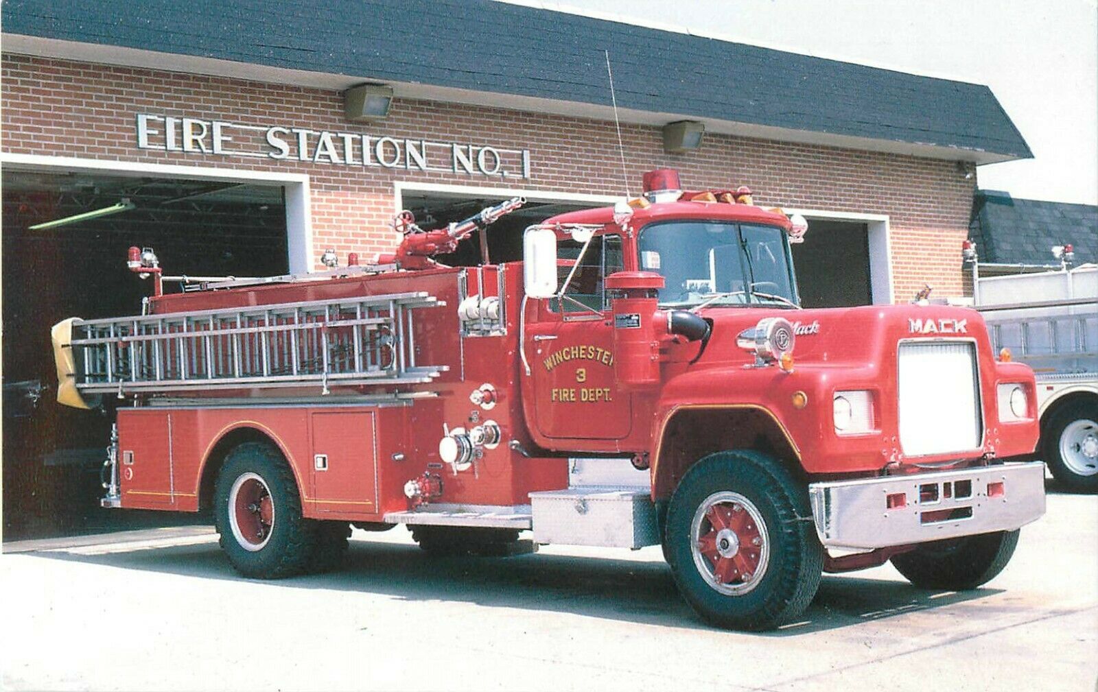Winchester Kentucky Fire Department Engine #3 Postcard 3.5" X 5.5" Firetruck